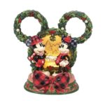 Jim Shore Disney Traditions 6016880 Mickey & Minnie LED Christmas Diorama Figurine 7.63"